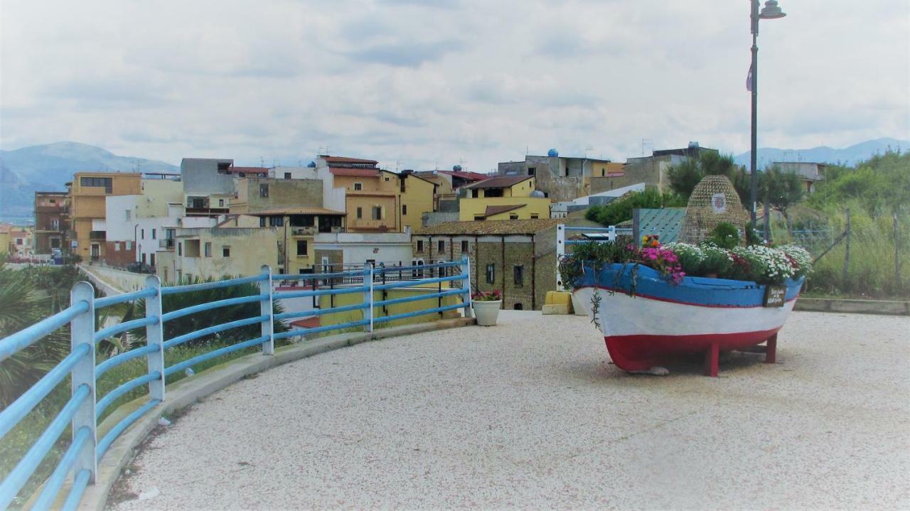 Sapori Di Mare Apartment Trappeto  Luaran gambar