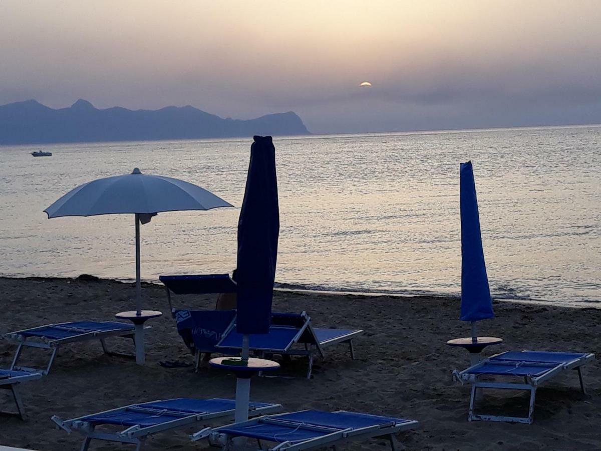 Sapori Di Mare Apartment Trappeto  Luaran gambar